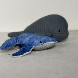 McDonald's 2018 NatGeoHumpback Whale Happy Meal‎ Toy + Storm Whale